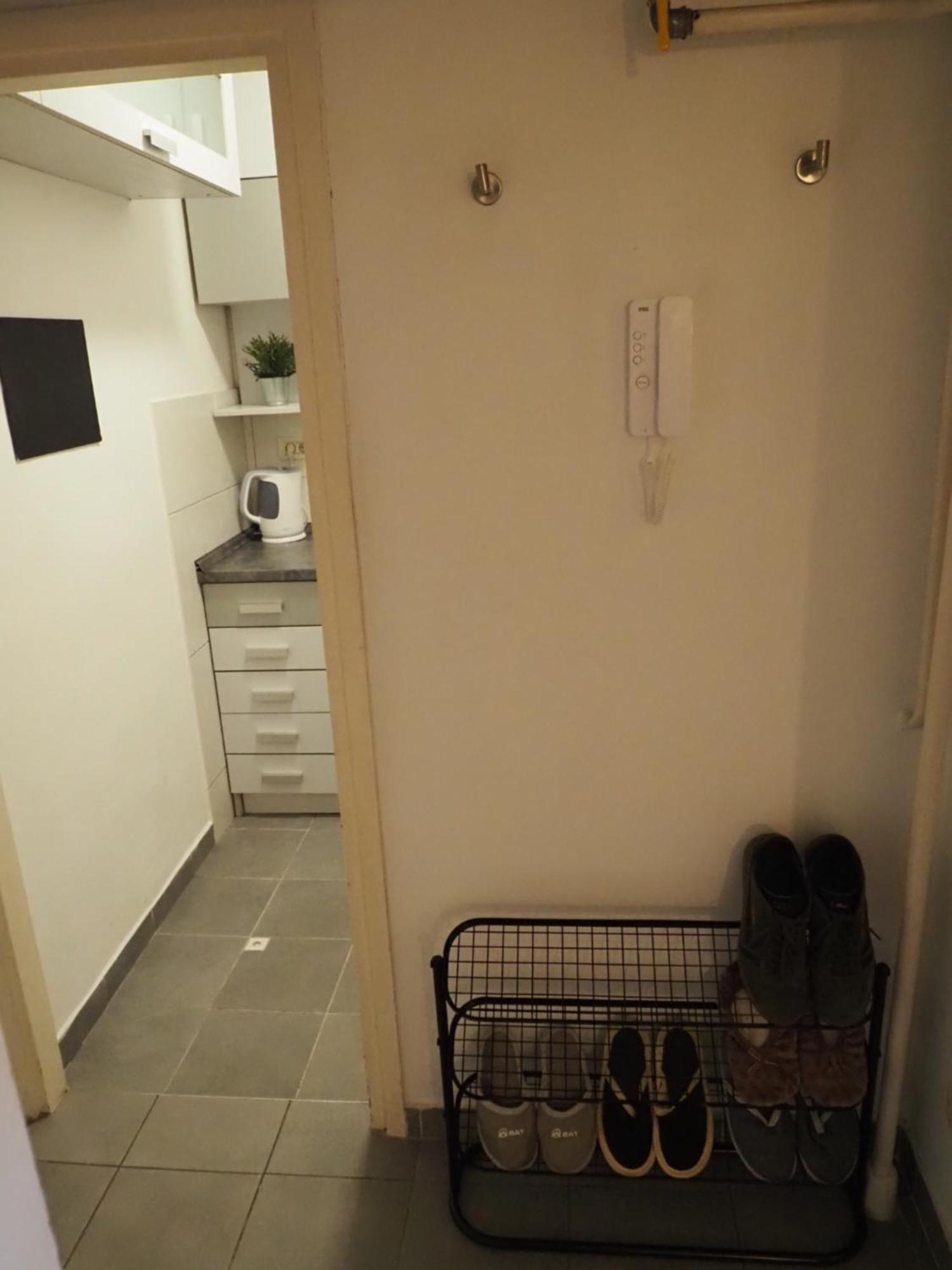 Cozy Apartment Near Tram Station Zagreb Exterior foto